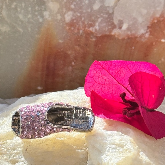 An Adorable Pink Rhinestones Sandal Brooch - Picture 4 of 12